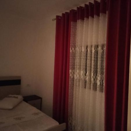 卡萨米尔Apartament Gerdani公寓 外观 照片