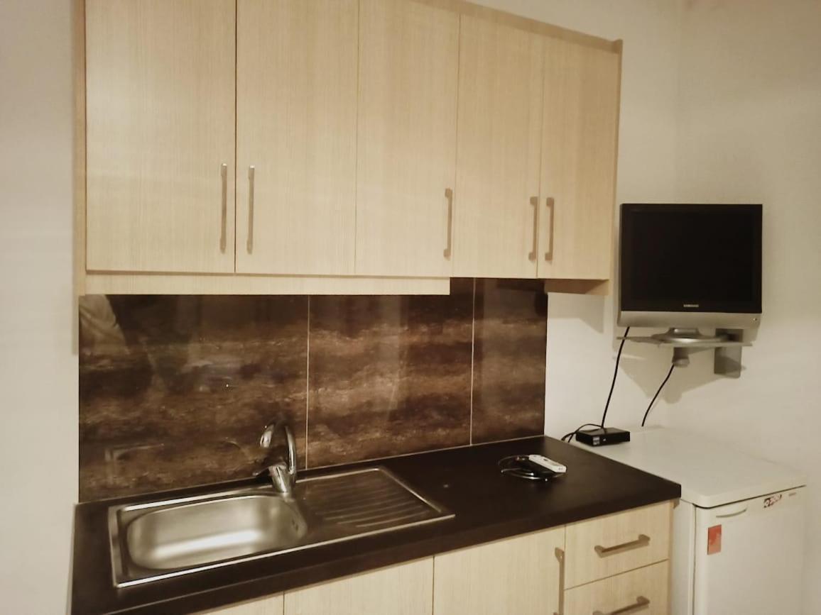 卡萨米尔Apartament Gerdani公寓 外观 照片