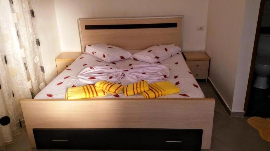 卡萨米尔Apartament Gerdani公寓 外观 照片