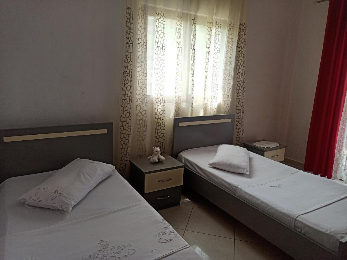 卡萨米尔Apartament Gerdani公寓 外观 照片